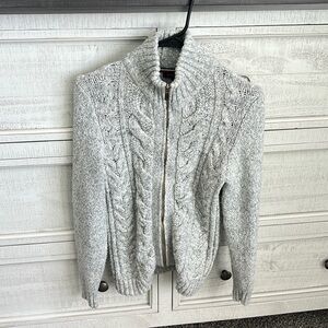 Tommy Hilfiger sweater